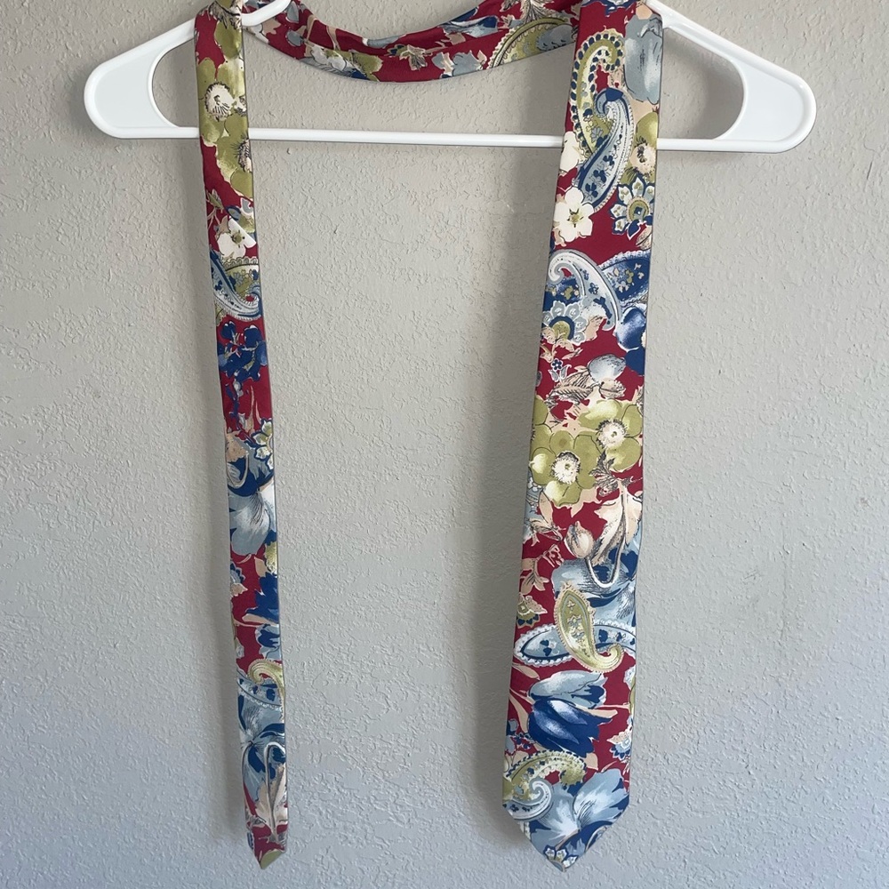Paisley floral Patterned Tie - Red, Blue, Green Italian silk